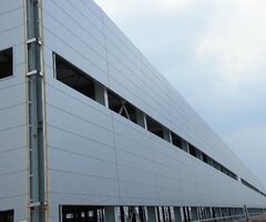 Montam panouri sandwich / executam constructii metalice