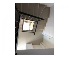 Vila P+1+M, cartier rezidential de case, adiacent Sos. Oltenitei